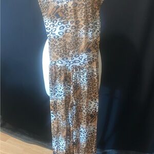 Chic Leopard Print Cropped Jumpsuit